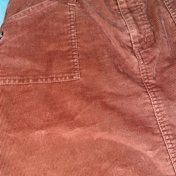 Austin clothing co. Brown Corduroy Skirt
Women’s size 6 - Picture 6 of 9